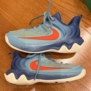Nike Youth Basketball Giannis Immortality 4 Sneakers size 2Y